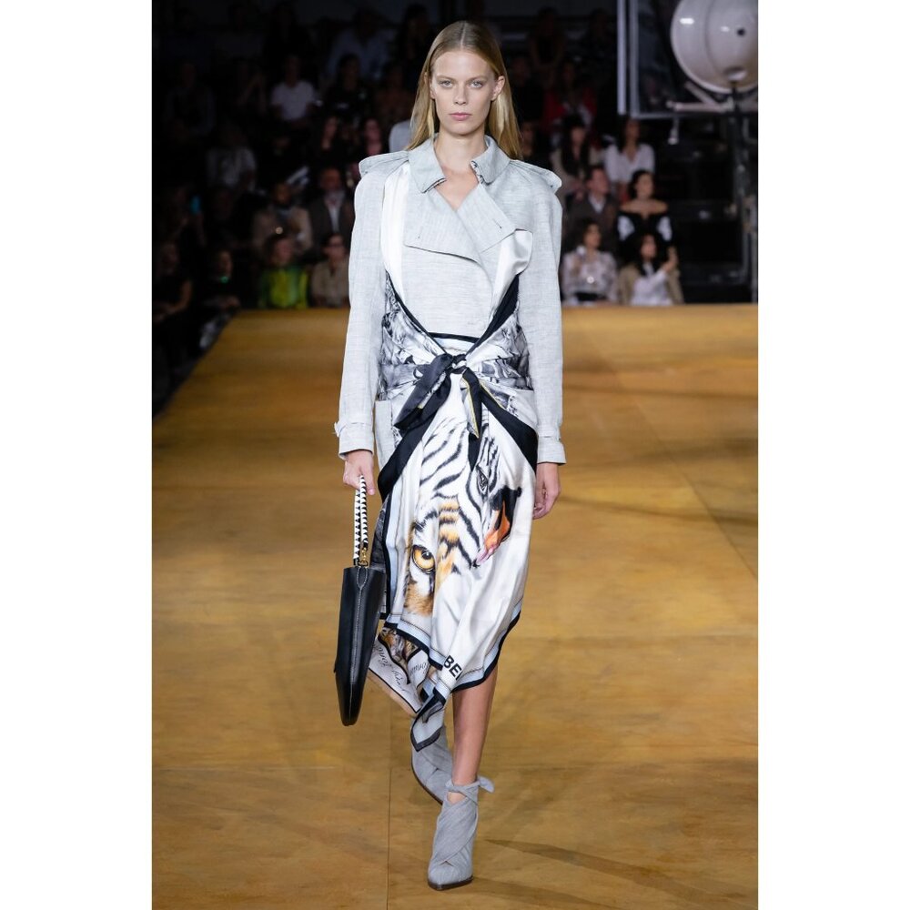 Burberry Silk Combo Trench Coat in Grey, size 4US/8UK (fits like a size 2) - Picture 2 of 13